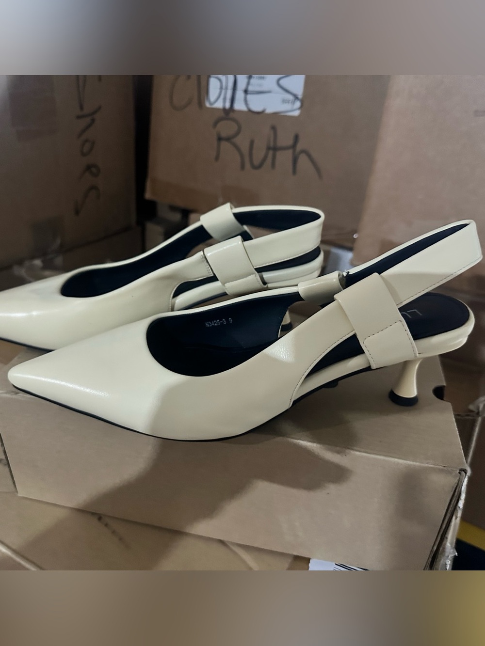 Women's Cream Pointed Slingback Heels Lumita 9.5